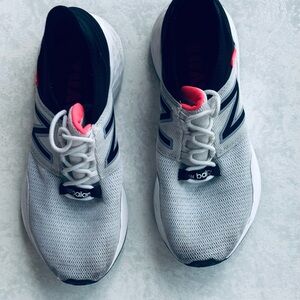 Size 8.5 - New Balance Fresh Foam Roav v2 Women's Ivory/Black/ Hot Pink